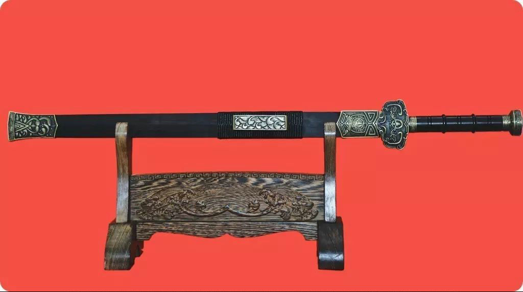 中国海军举行授剑仪式气势逼人