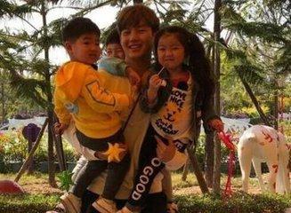 董力阿拉蕾再同框 阿拉蕾已长到董力腰部(图)