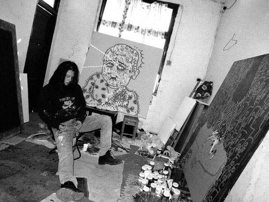 【山城故事】王晨睿:怪相盒子裏的怪誕畫家 【山城故事】王晨睿:怪相盒子裏的怪誕畫家