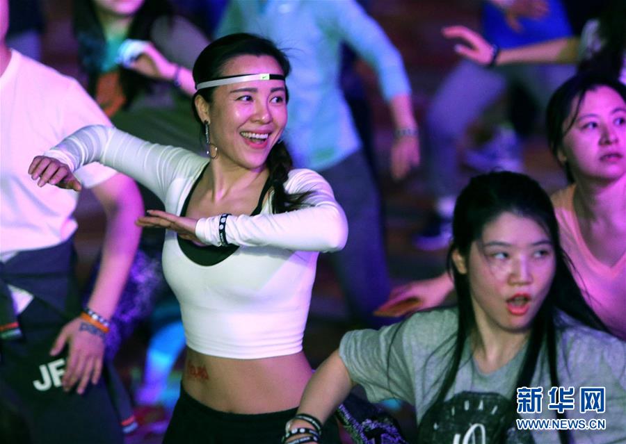 【文化旅游滚图】超级健身盛典在上海举行