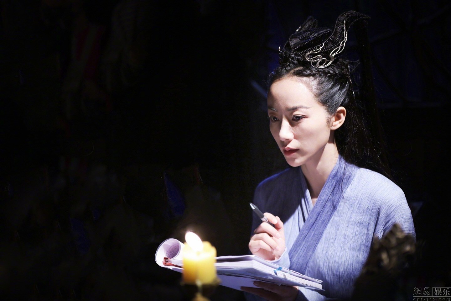 高冷女神好美！韩雪《醉玲珑》杀青