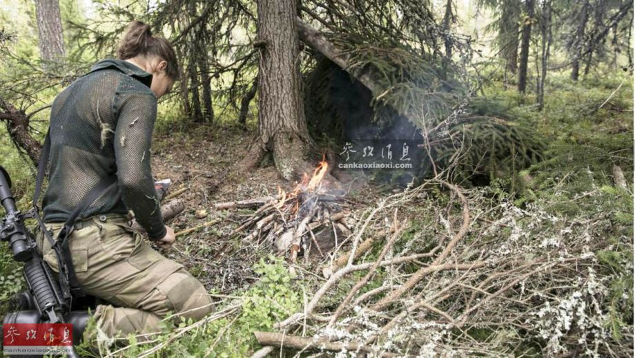 把特种兵摁在冷水里很疯狂?海豹队员:这样有益健康 把特种兵摁在冷水里很疯狂?海豹队员:这样有益健康