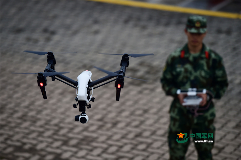 走近新兴"特种兵":我们是无人机"飞手"(组图)
