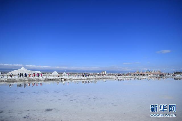 青海西蒙古族藏族自治州：“天空之鏡”——茶卡鹽湖