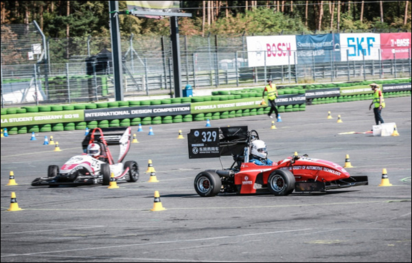 ตัวแทน 2 สถาบันจีนร่วมงานแข่งรถฟอร์มูลาของนักศึกษาเยอรมัน