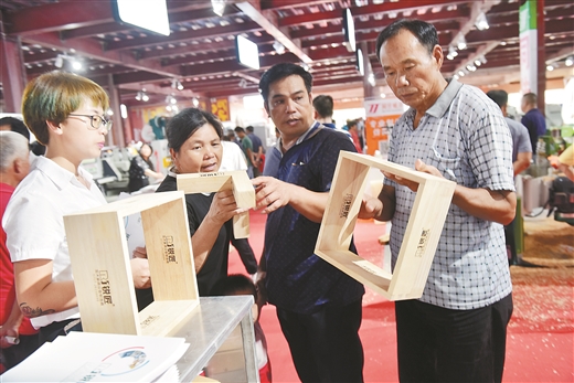 首届中国（北流）家具展览会 吸引200余家企业参展