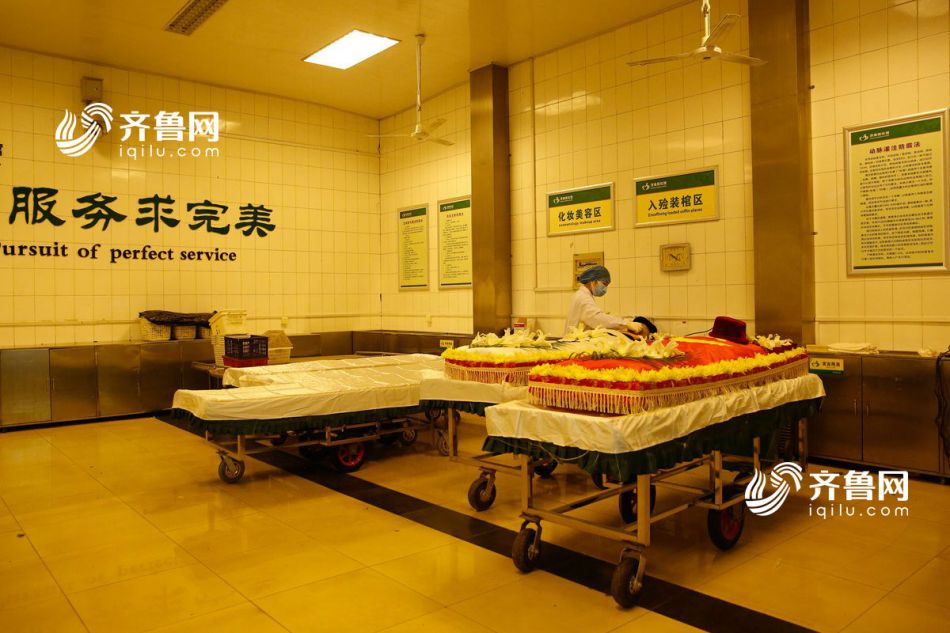 90后入殓师4年为6000位逝者整容 看过太多生死拥有一颗简单心