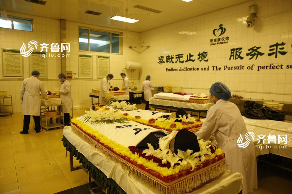 90后入殓师4年为6000位逝者整容 看过太多生死拥有一颗简单心