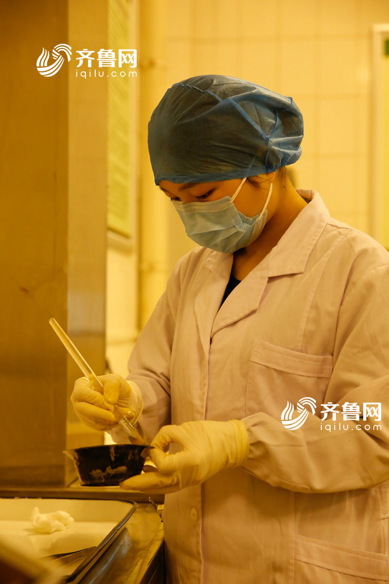 90后入殓师4年为6000位逝者整容 看过太多生死拥有一颗简单心