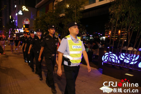 【法制安全】重慶江北警企聯巡隊護航九街民企 獲市民點讚