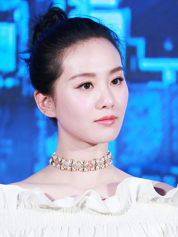 现在流行微闪妆！刘诗诗周冬雨眼里有星星