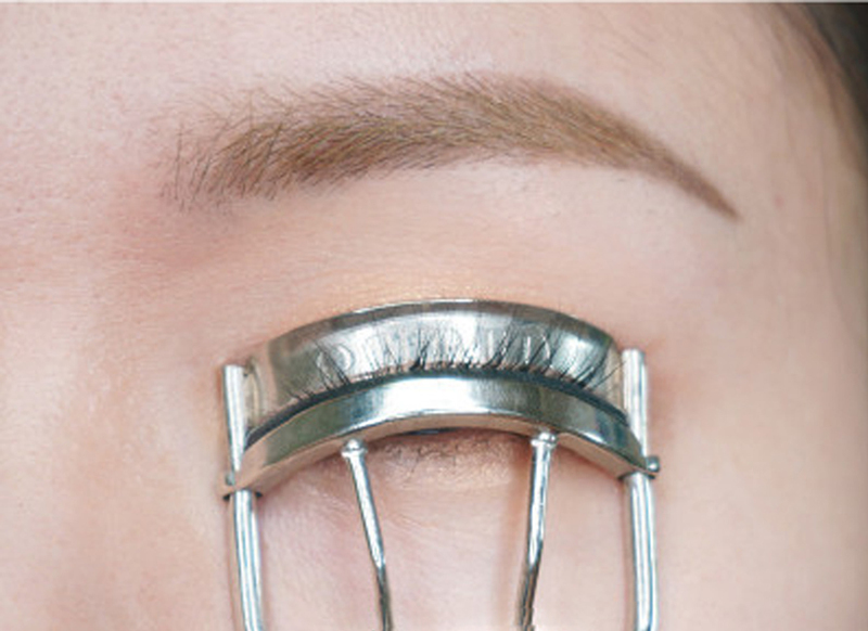 现在流行微闪妆！刘诗诗周冬雨眼里有星星