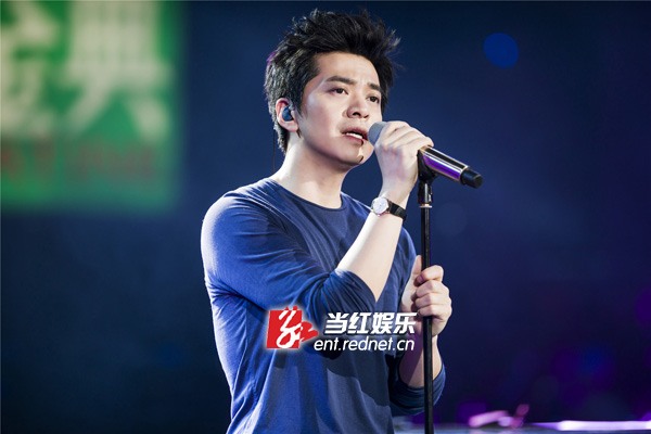 《歌手》十强突围 李健放话“拿第一”张杰挑战说唱