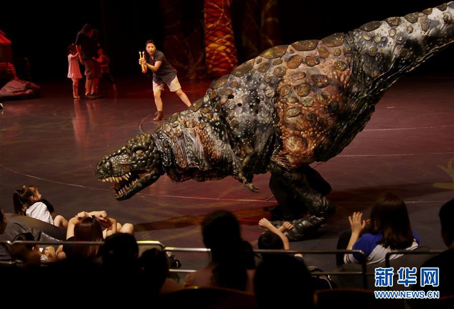 科普互動兒童劇《恐龍動物園》在滬上演