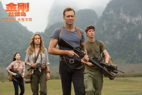 《金刚：骷髅岛》“王者归来”再登单日榜首  震撼特效身临其境引领小长假