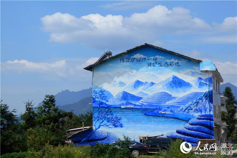 湖北宜昌：茶事活动绘墙上 “青花瓷”茶景扮靓茶乡