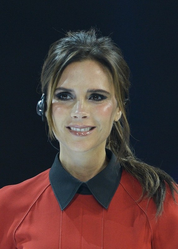 时尚偷走笑容贝嫂回击扑克脸为何要装酷