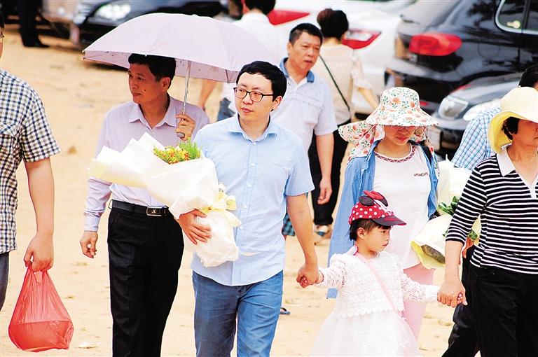 【今日焦點+摘要】【即時快訊】海南廣推惠民生態殯葬 力揚文明祭掃清風 【今日焦點+摘要】【即時快訊】海南廣推惠民生態殯葬 力揚文明祭掃清風
