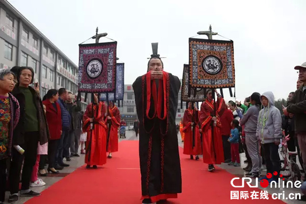 成都双流区西航港街道：让清明节更有中国风