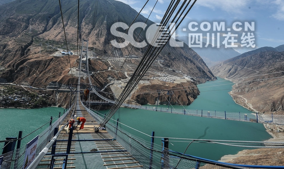 雅康高速"川藏第一桥"主体工程动工