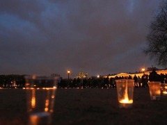 聖彼得堡市民為地鐵爆炸案遇難者哀悼祈福