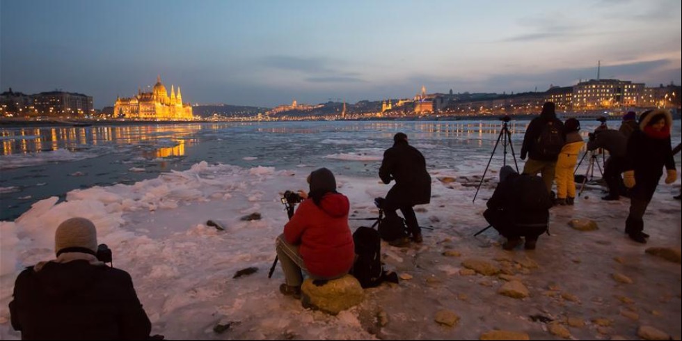 布达佩斯：多瑙河浮冰美景（组图）