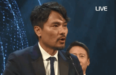 林家栋获金像奖最佳男主角台上感谢刘德华