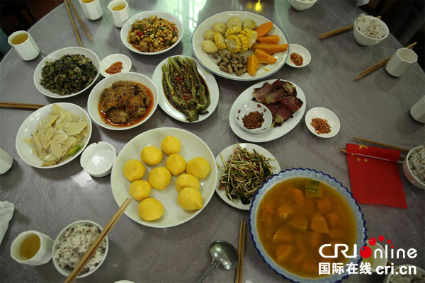 走长征路吃红军餐 兴文首届红色旅游文化节开幕