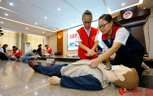 【福建时间 图文】【滚动新闻】泉州青少年暑期医疗志愿服务体验营开营