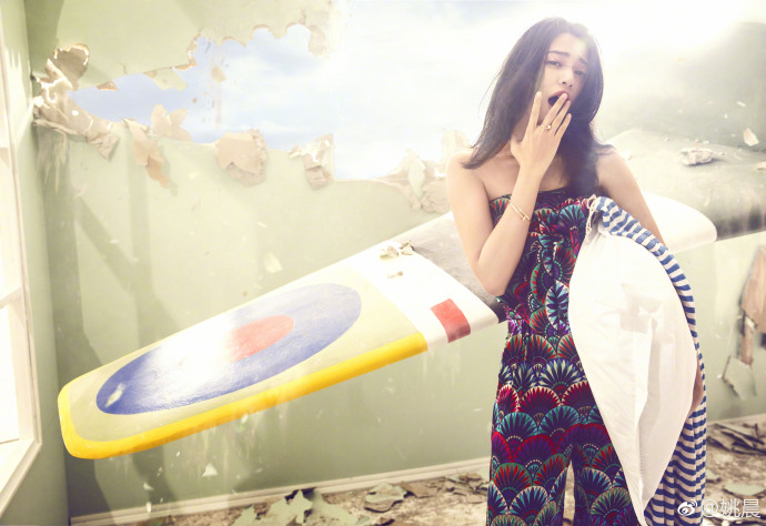 姚晨帶兒子登雜誌封面 網友:小土豆表情包上線