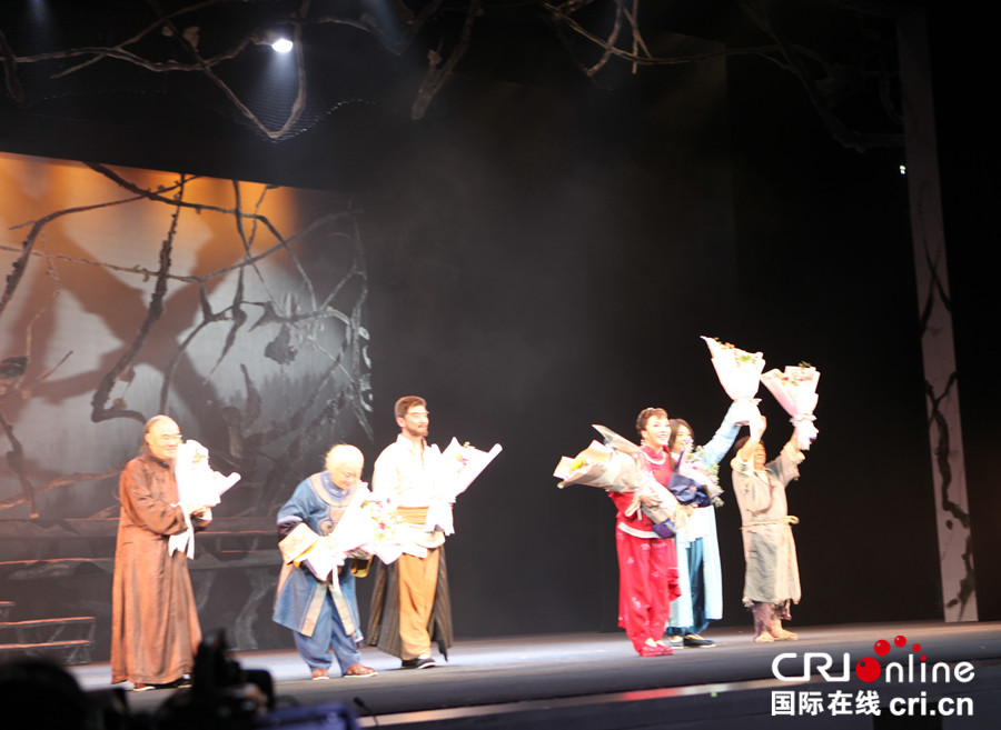 已過審【CRI專稿圖文】聽英國導演講述電影版《金子》的拍攝故事 已過審【CRI專稿圖文】聽英國導演講述電影版《金子》的拍攝故事