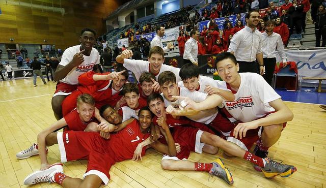 中国篮球天才15岁身高超2米未来或进国家队