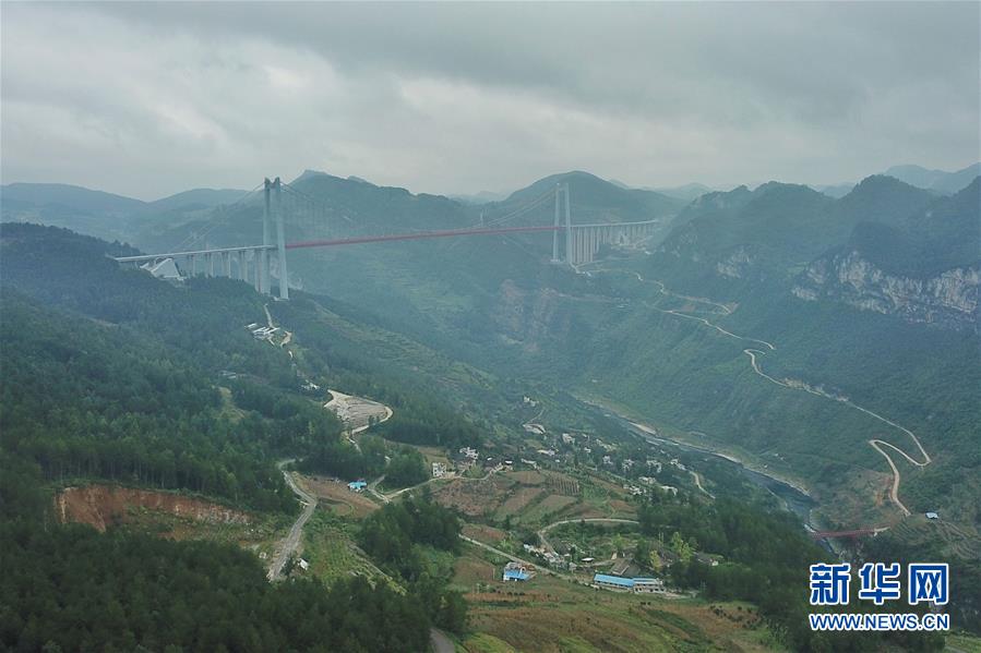 霧鎖貴州甕安清水河大橋