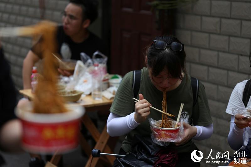 （文末有封面图）【大武汉新旅游—美食图片】【乐活武汉】武汉“过早”一个月不重样 10元可吃好吃饱