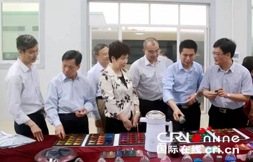 圖片默認標題 圖片默認標題