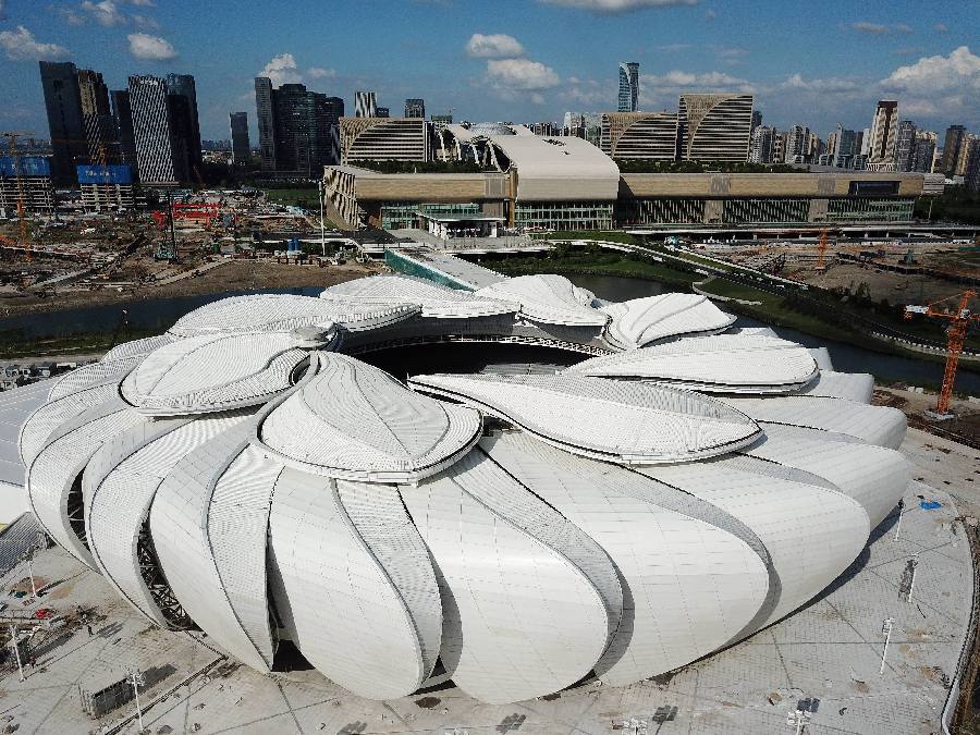 杭州：奥体“小莲花”即将绽放