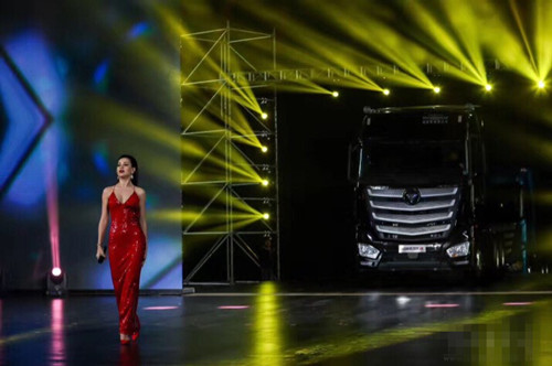 2017流行时尚&欧曼EST超级卡车上市发布会在沪举行