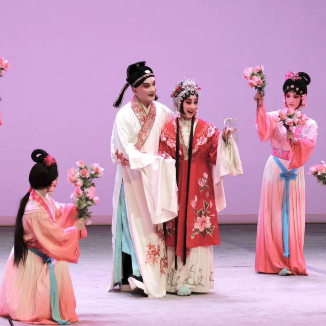 昆劇《牡丹亭》與龍江劇獻藝吉林傳統戲劇節