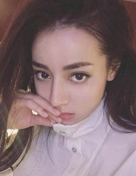 李小璐景甜杨幂 纯中国人长出欧式双眼皮?