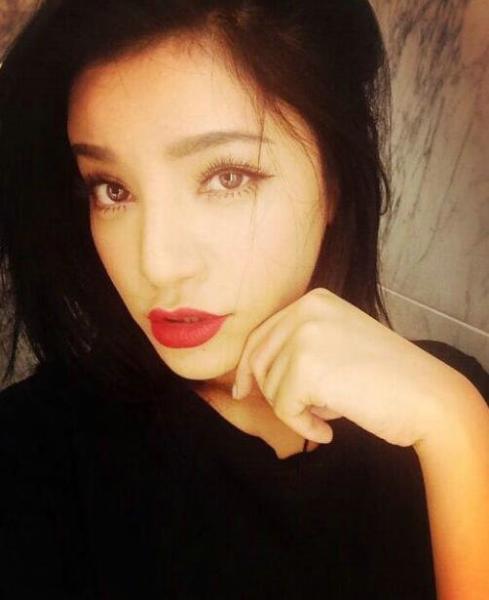 李小璐景甜杨幂 纯中国人长出欧式双眼皮?