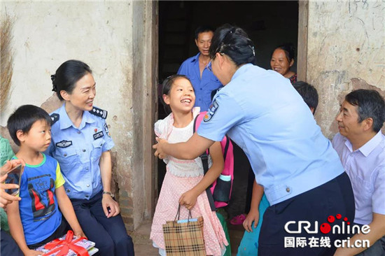 【社會民生】開學臨近 重慶巴南區安瀾鎮來了一群“警察媽媽”