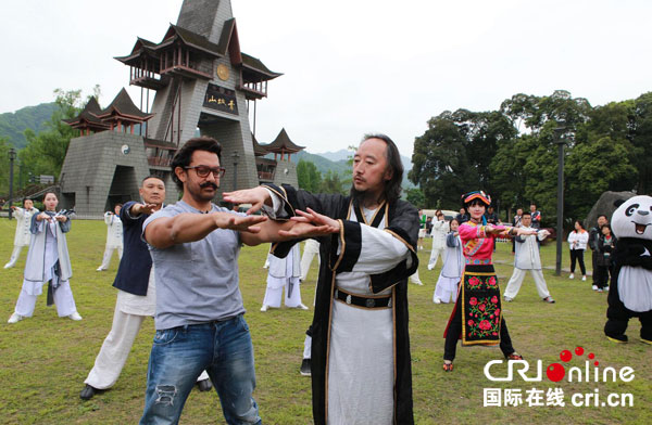 "体验中国"四川行成都站迎来印度国宝级演员阿米尔·汗