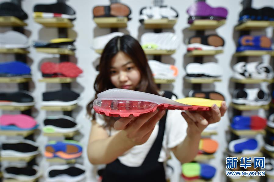 福建晉江：整合優化促傳統製鞋和紡織服裝業發展