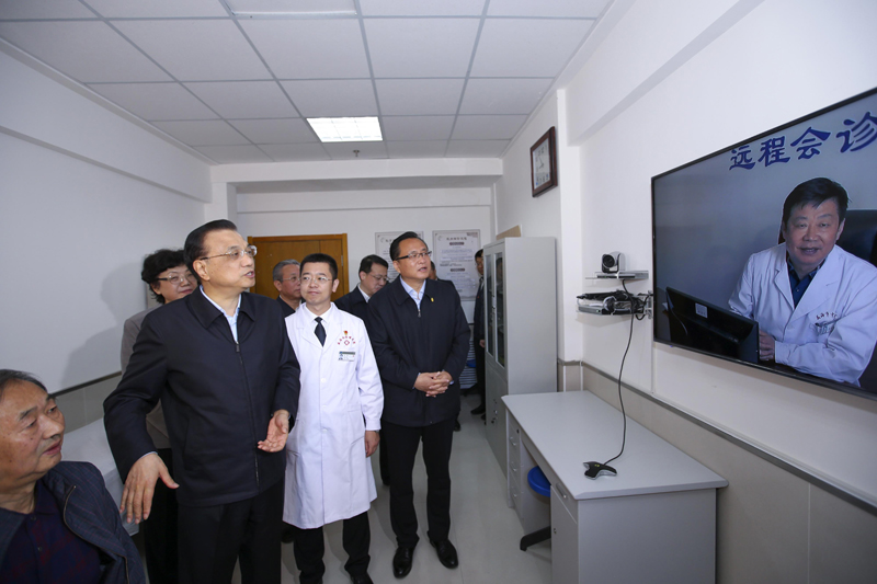 李克强:更大力度推动新旧动能转换 在转型升级中巩固经济社会发展向好势头