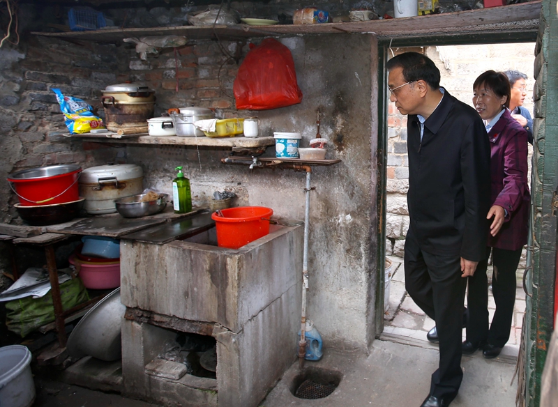 李克强:更大力度推动新旧动能转换 在转型升级中巩固经济社会发展向好势头