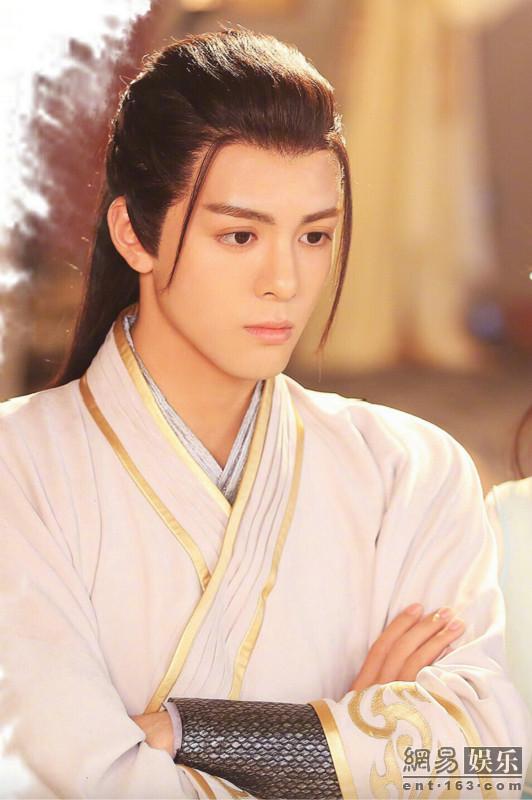 《擇天記》笑點擔當！曾舜晞示範千年面膜美容計