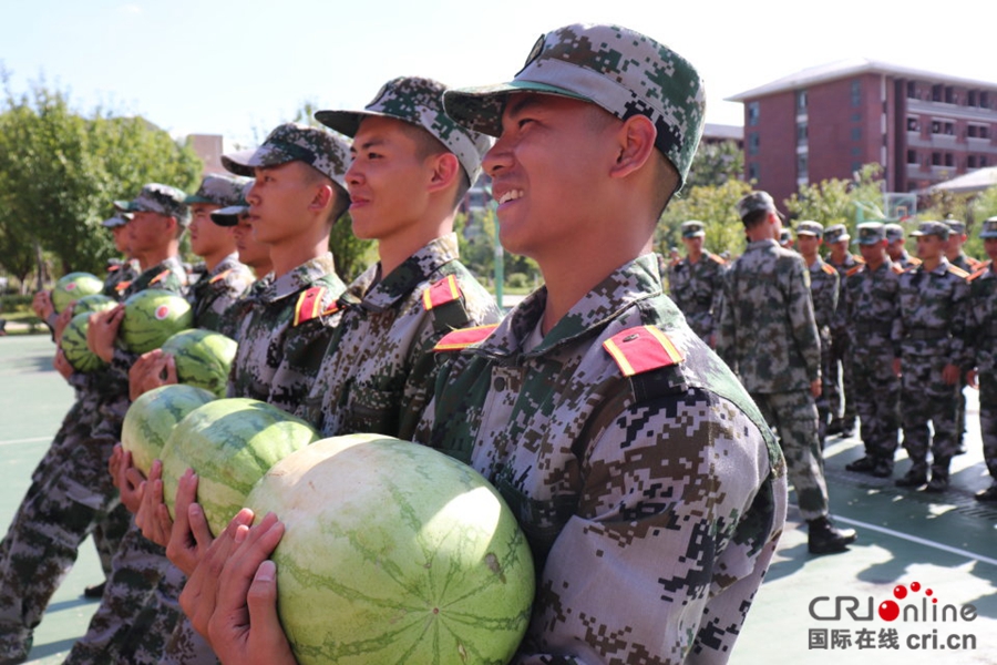 军训季——探访贵州财经大学国旗护卫队（组图）