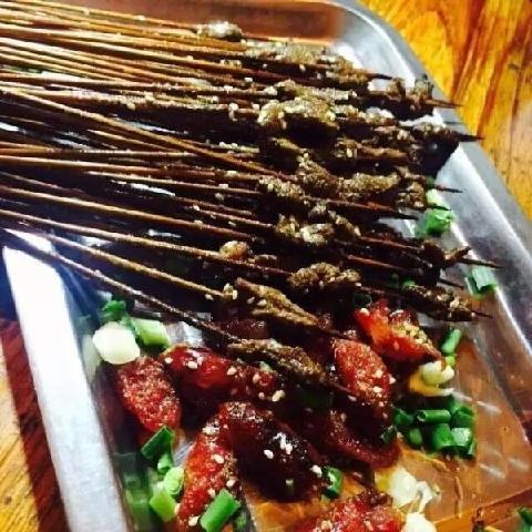 【食在重慶圖文】恨不得從頭吃到尾的燒烤一條街 【食在重慶圖文】恨不得從頭吃到尾的燒烤一條街
