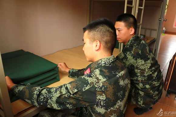 上海武警迎来2018年首批新兵入营