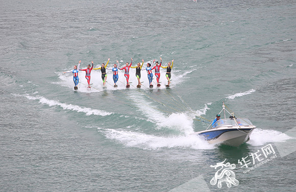 【行游巴渝标题摘要】第七届中国摩托艇联赛开赛 彭水上演"速度与激情"